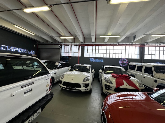To Let commercial Property for Rent in Maitland Western Cape